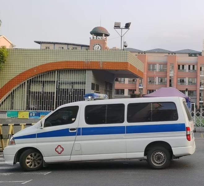 将乐救护车出租护送骨折病人一公里多少钱